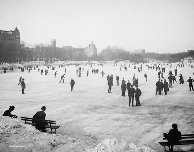 Schlittschuhlaufen im Central Park, New York, ca. 1900-06 von Detroit Publishing Co.